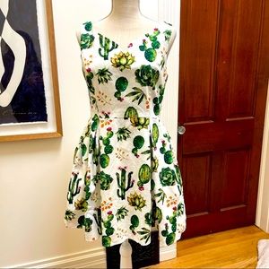 Adorable succulent dress with POCKETS